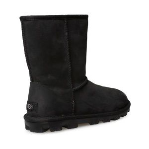 UGG ESSENTIAL LEATHER BOOT